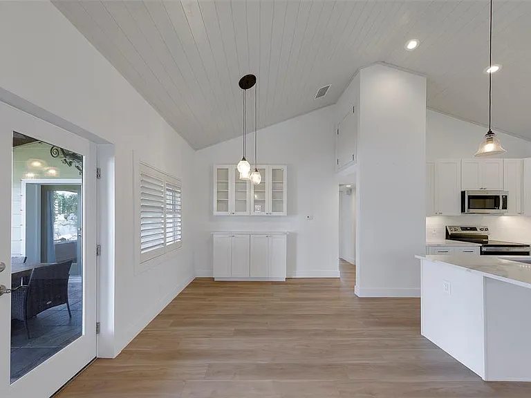 210 176th Terrace Dr E — Photo 10