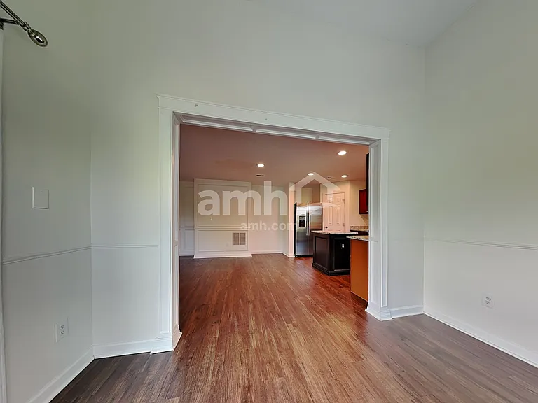 156 Haverstraw Pl — Photo 5
