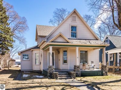 1007 Cass St, Traverse City, MI, 49684