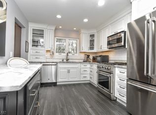 35 Lockley Ct, Wayne, NJ 07470