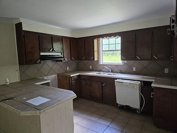 3rd image of 256 Walt Culpepper Rd