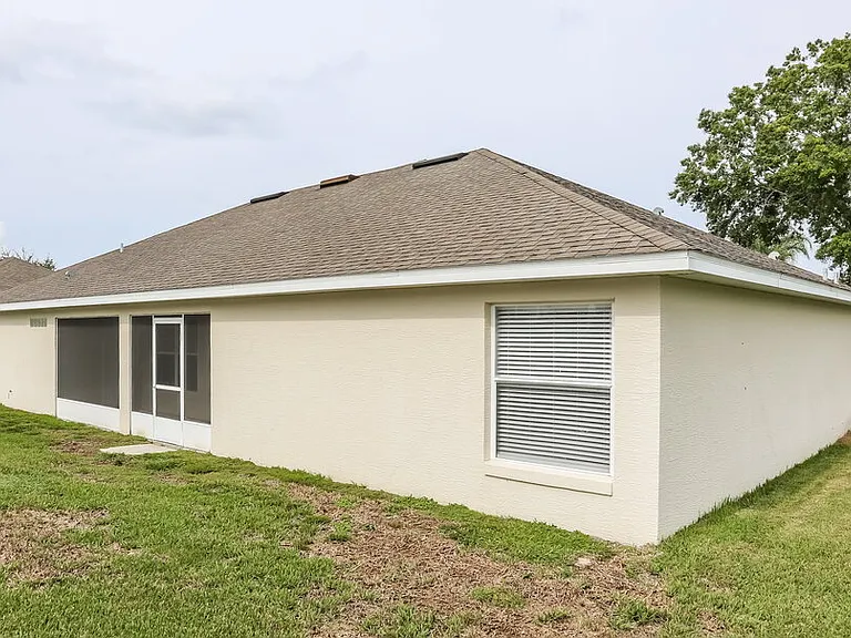 1052 Sadie Ln — Photo 16