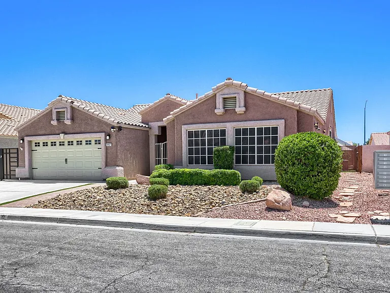 4407 Golden Palomino Ln — Photo 21