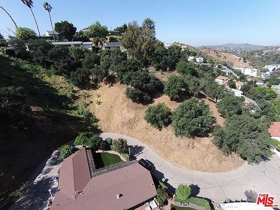 4th image of 1540 Wildwood Dr