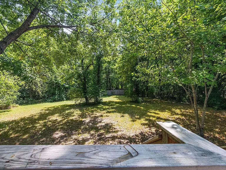 2445 W Mount Comfort Rd — Photo 27