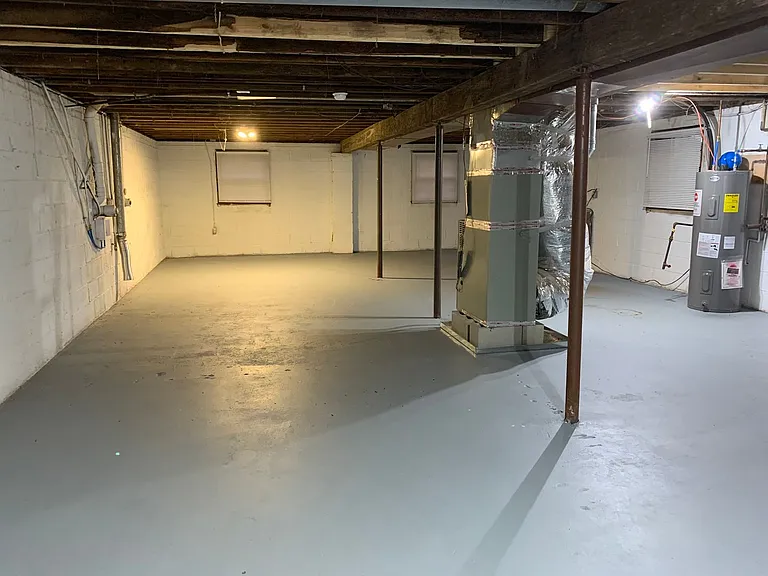 562 Granite St — Photo 15