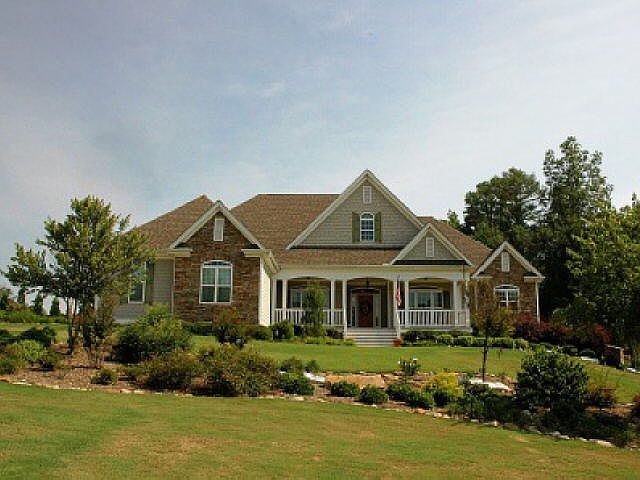 1st image of 120 Donegal Dr