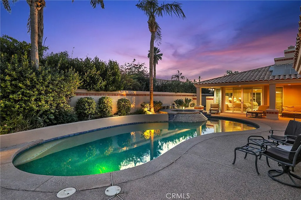 6 bed, 5.5 bath, 4731 sqft, $8,500 — Photo 3