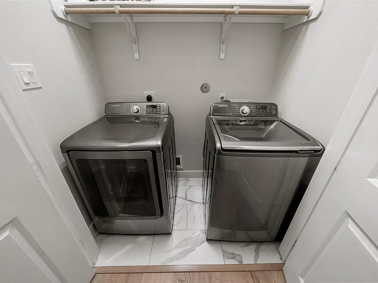 2616 Riverside Dr #M — Photo 25