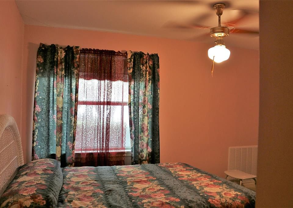 1st image of 1419 E Main St