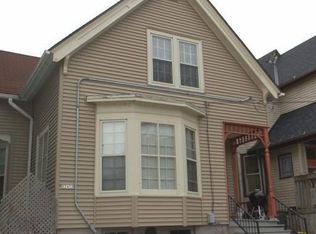 2247 N Summit Ave, Milwaukee, WI 53202