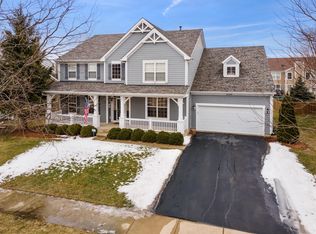 229 Springside Dr, Elgin, IL 60124