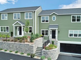 8 View St #7, Greenwich, CT 06830