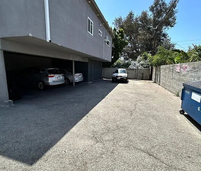 6821 Ben Ave — Photo 13