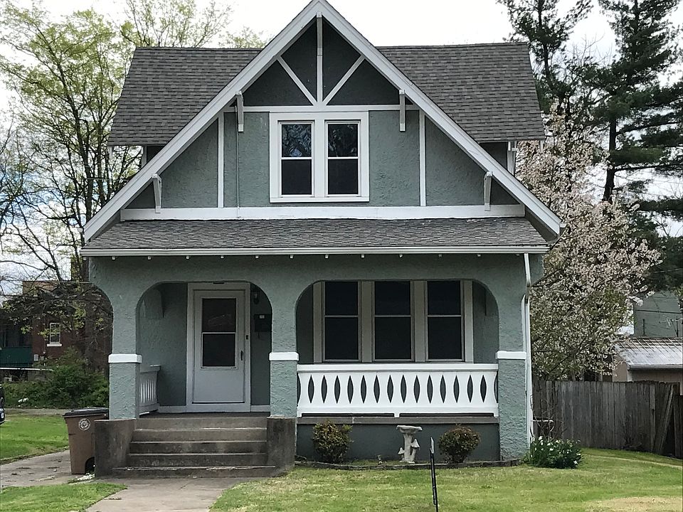 1st image of 320 NW End Blvd