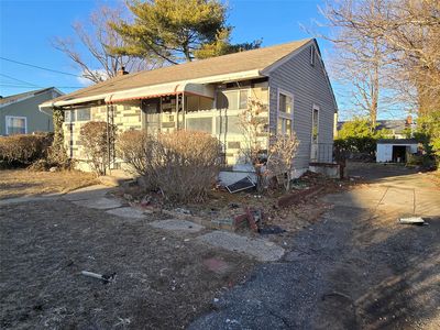 23 Essen Drive, Amityville, NY, 11701