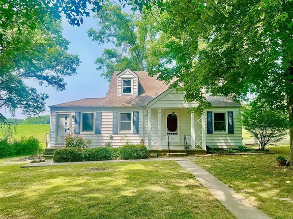 866 Hackmann Rd, O'Fallon, MO 63366