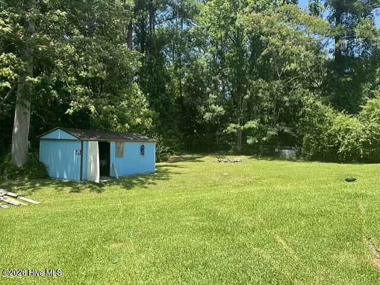 1312 Wolf Swamp Rd — Photo 17