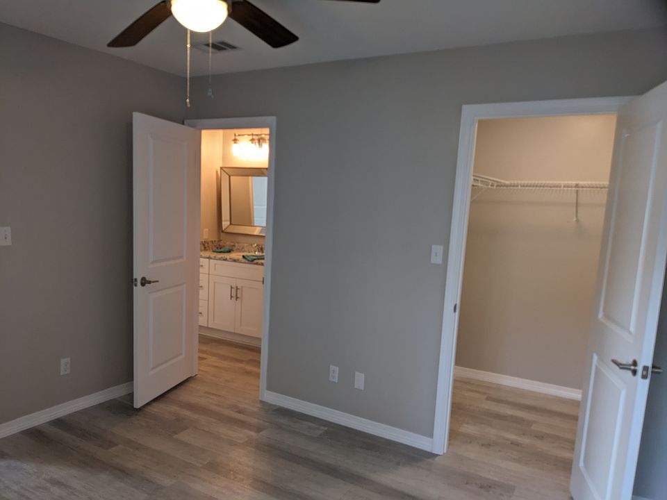 2nd Bathroom access from 2nd Bedroom