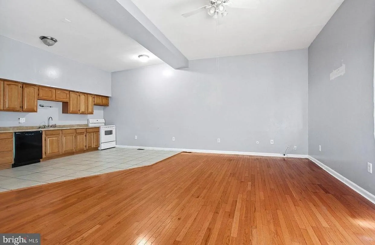 606 Clifton Ave — Photo 4