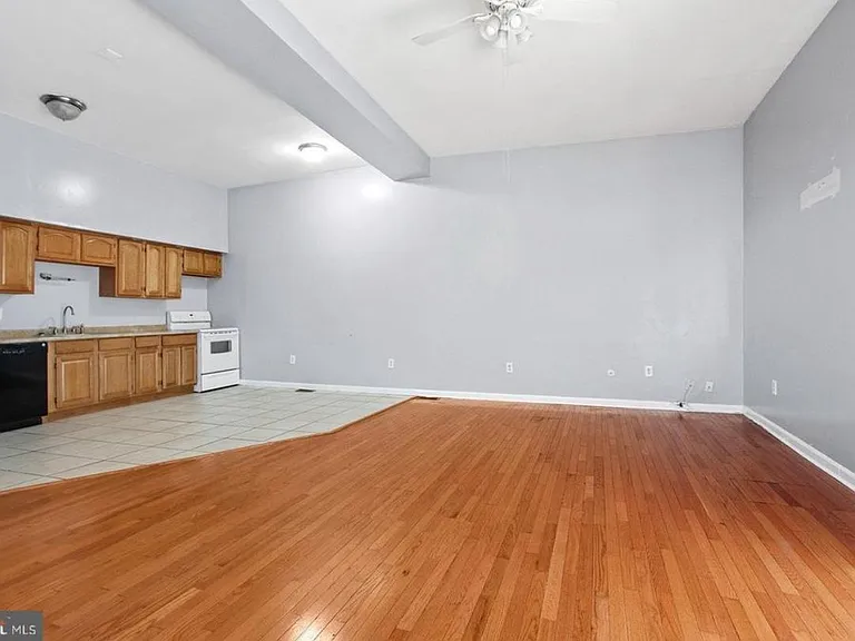 606 Clifton Ave #1 — Photo 4