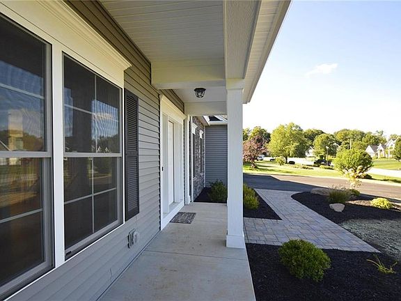 4th image of 7658 Creekwood Est