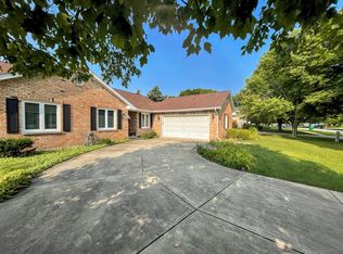 1008 Towne Ave, Batavia, IL 60510