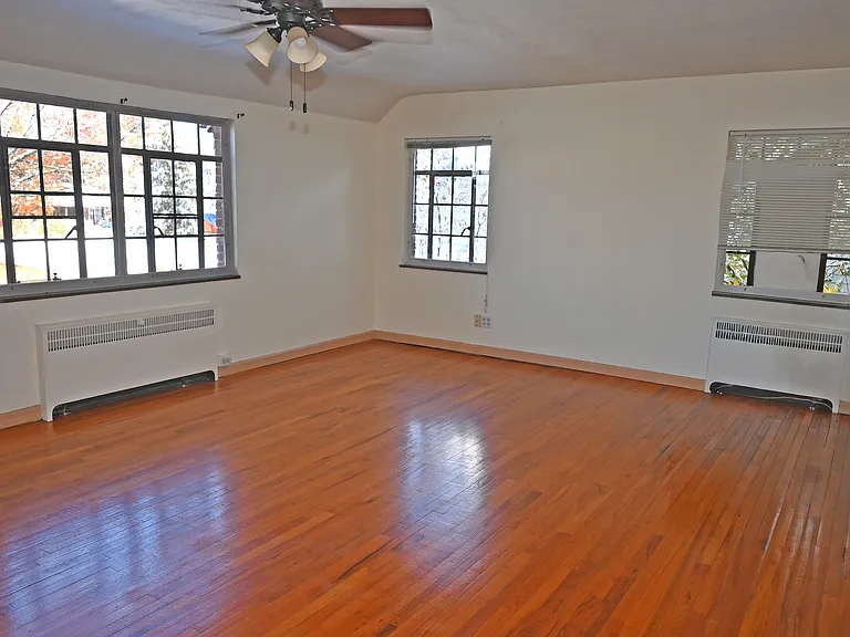 735 Lincolnway E #1 — Photo 9