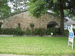 1st image of 13715 Oleoke Ln