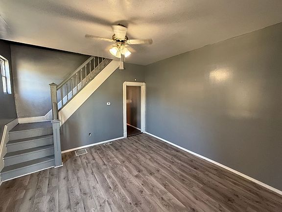 3rd image of 31 & 33 E Raymond St #3B-2BA-1100SQFT