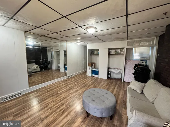 124 Pennington Ave, Trenton, NJ 08618