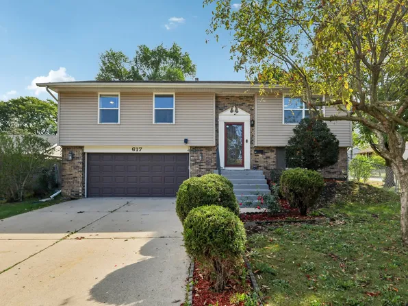 617 Arnold Ave, Streamwood, IL 60107