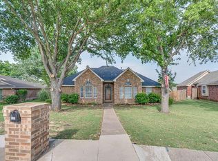 321 Beltwoods Dr, Desoto, TX 75115
