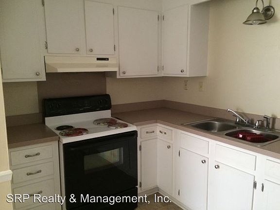 3rd image of 2021 Foxworth Ln