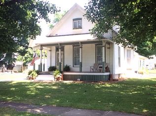 225 College Ave, Carlinville, IL