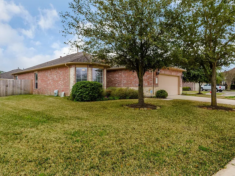 14714 Salamanca Ct — Photo 2