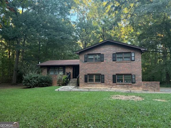 10376 Fitzgerald Rd, Jonesboro, GA 30238