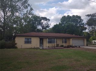 28009 Lois Dr, Tavares, FL 32778