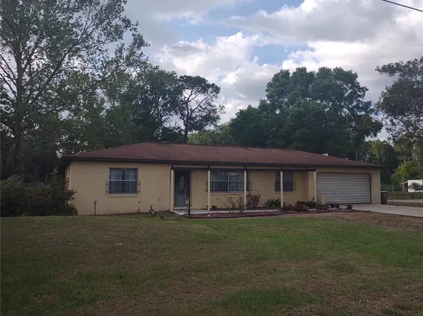 28009 Lois Dr, Tavares, FL 32778