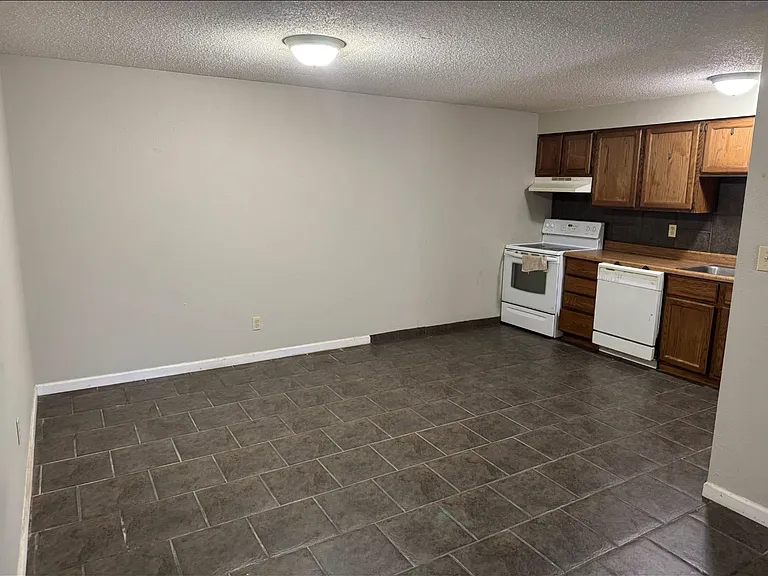 2824 Themis St #2 — Photo 2
