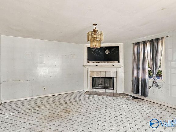 4th image of 3703 Emm Ell St SW