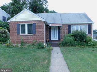 16 W Ann Rd, Broomall, PA 19008