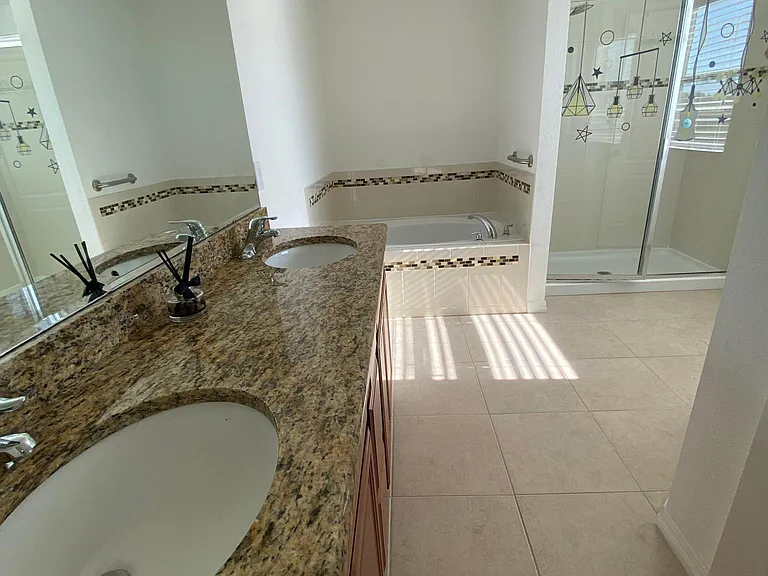 10636 Inside Loop — Photo 12