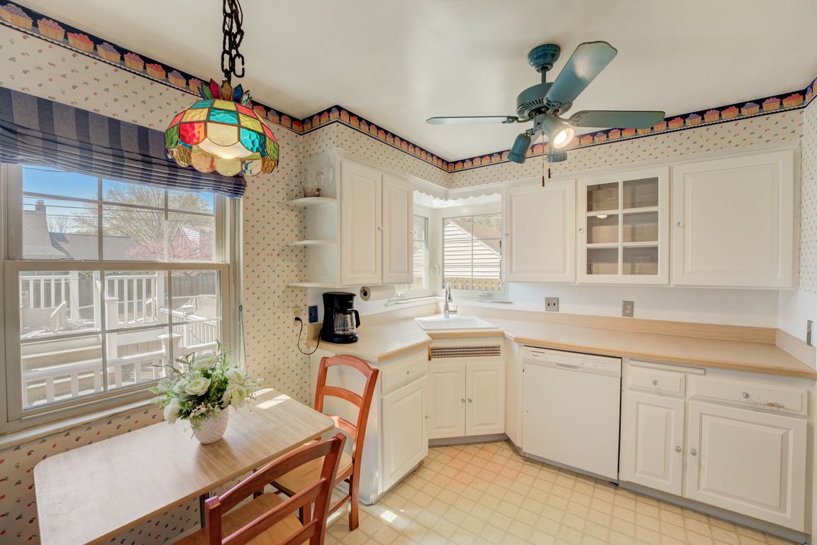 21275 Eaton Rd, Fairview Park, OH 44126 MLS 5033204 Zillow