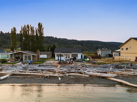 3rd image of 216 Driftwood Shores Road