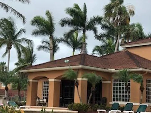 1280 Wildwood Lakes Blvd APT 102, Naples, FL 34104