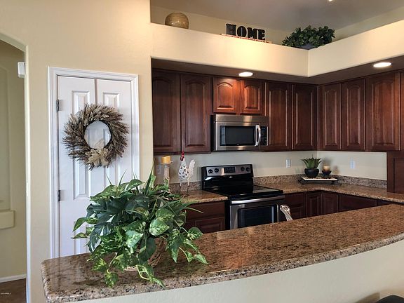 4th image of 43794 W Askew Dr