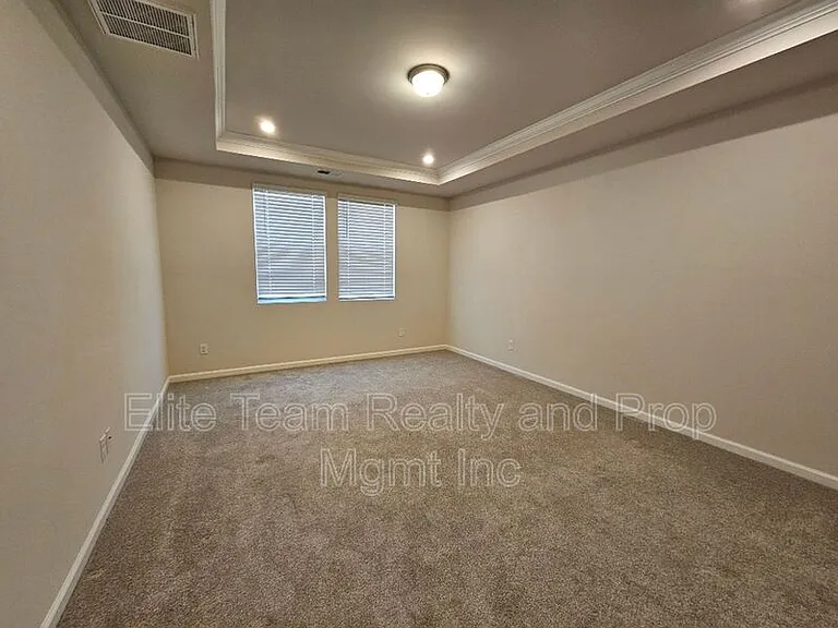 3108 Cheyney Park Dr — Photo 14