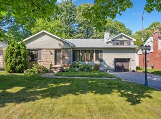 397 River Side Dr, Oakville, ON L6K 3N6