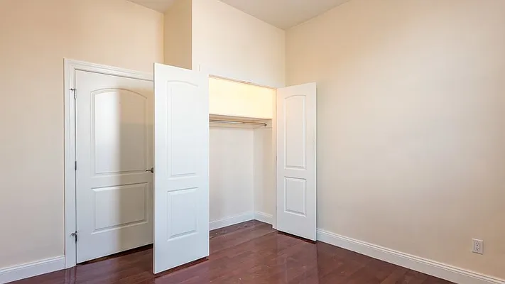 Rented by Nooklyn NYC LLC | media 8